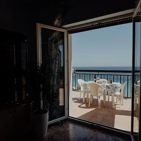 La Terrazza Sul Mare By Monholiday דירה