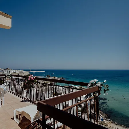 La Terrazza Sul Mare By Monholiday 아파트 *