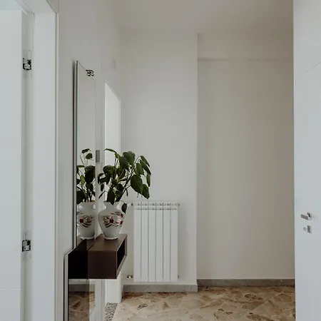 Apartamento La Terrazza Sul Mare By Monholiday *